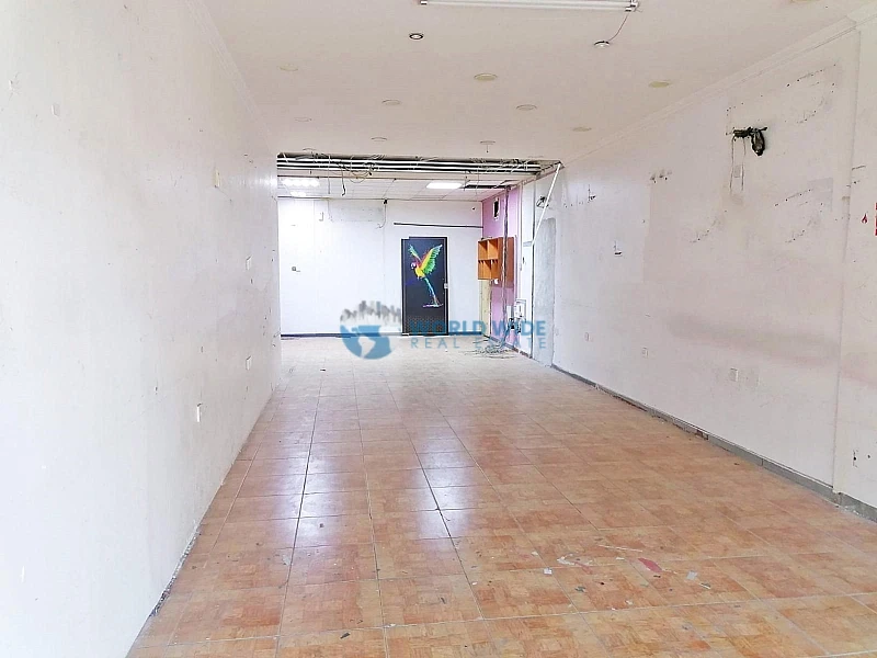 Lease a Shop with Mezzanine Floor - Old Al Ghanim