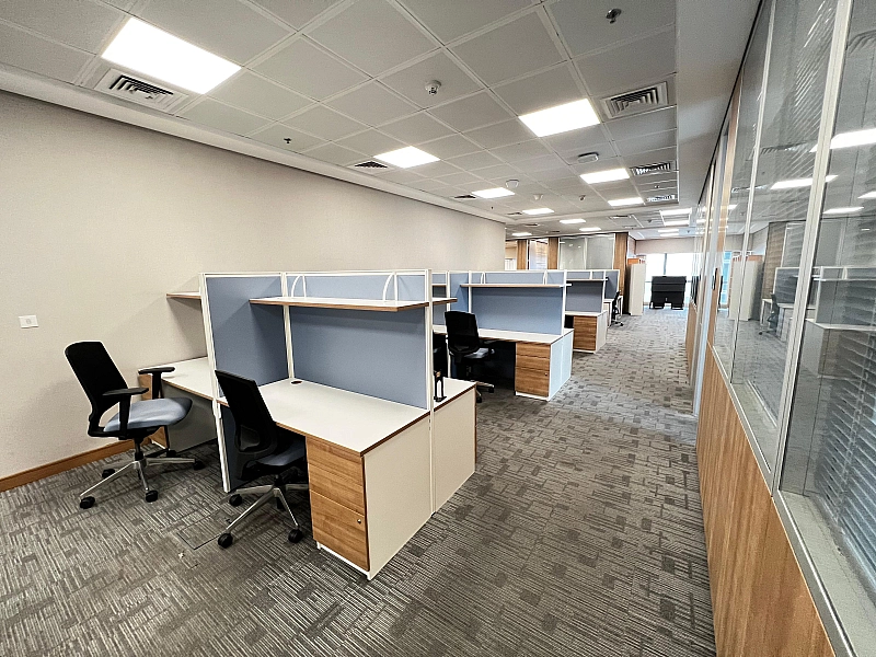  Prestige Full Floor Office – Fully Furnished | Lusail Marina
