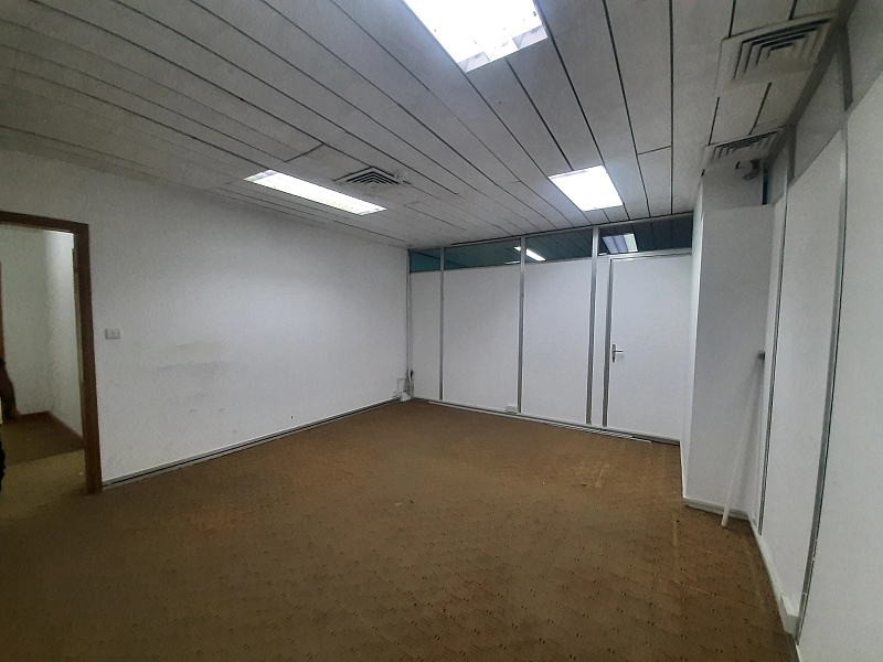 186 SQM SEMI-FITTED OFFICE FOR RENT – 1 MONTH FREE!