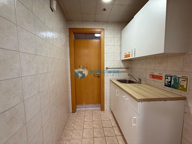  Premium Fully Furnished Office Space for Rent in West Ba – Sea View | Grace Period