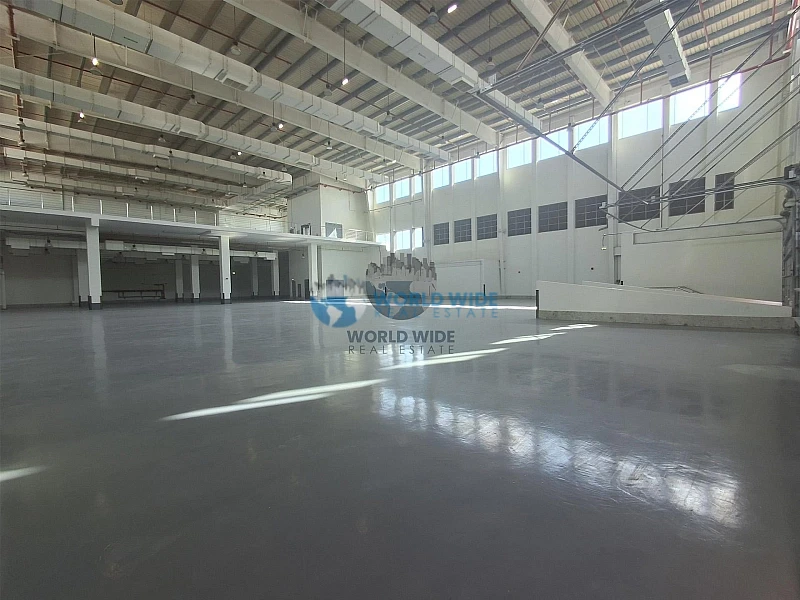 Premium Store/Warehouse with Offices, Showrooms & Accommodation for Rent in Birkat Al Awamer