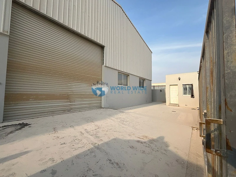 Spacious 1000 SQM Warehouse Available in Birkat al Awamer