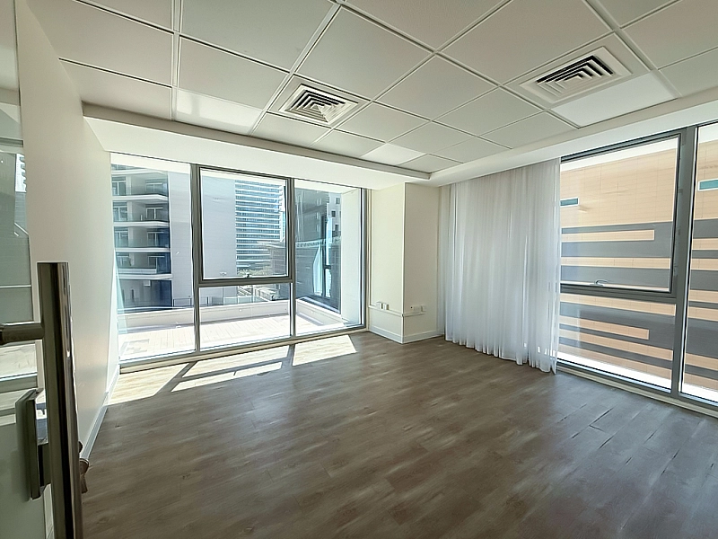 Prime 304 sqm Fully Fitted Office Space Available in Union Tower – Move-In Ready!