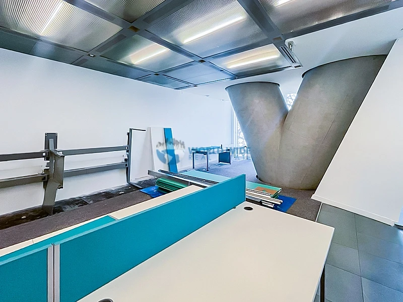 210 SQM Office Space for Business Use
