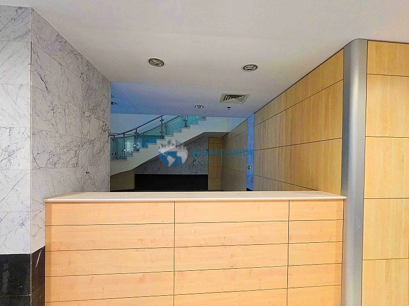 Unlock the Ideal Commercial Property to Propel Your Business to New Heights!