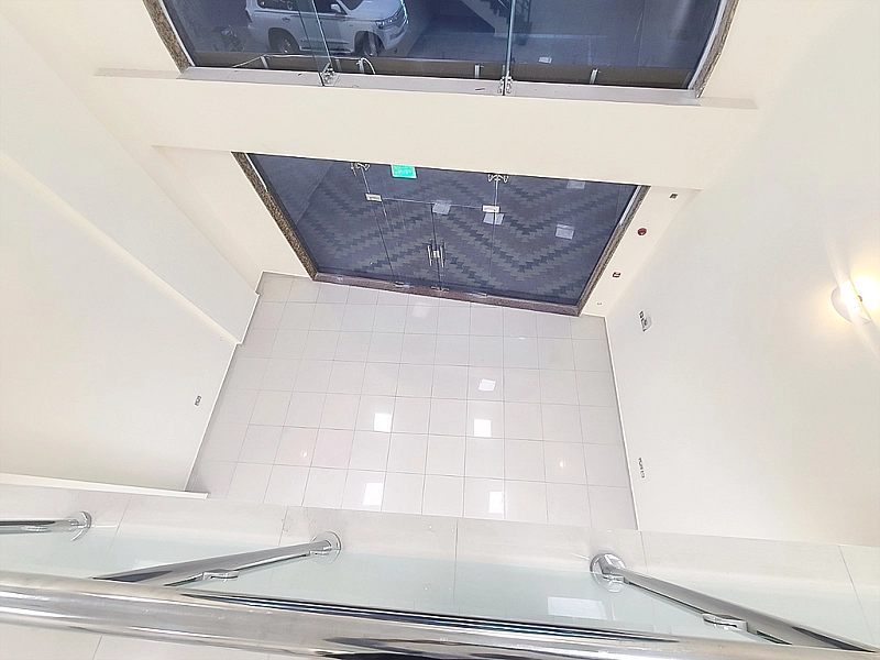 Premium Retail Space with Mezzanine | 180 SQM