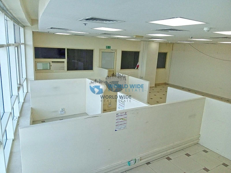 Workspace in Stylish Partitions - Umm Ghuwalina