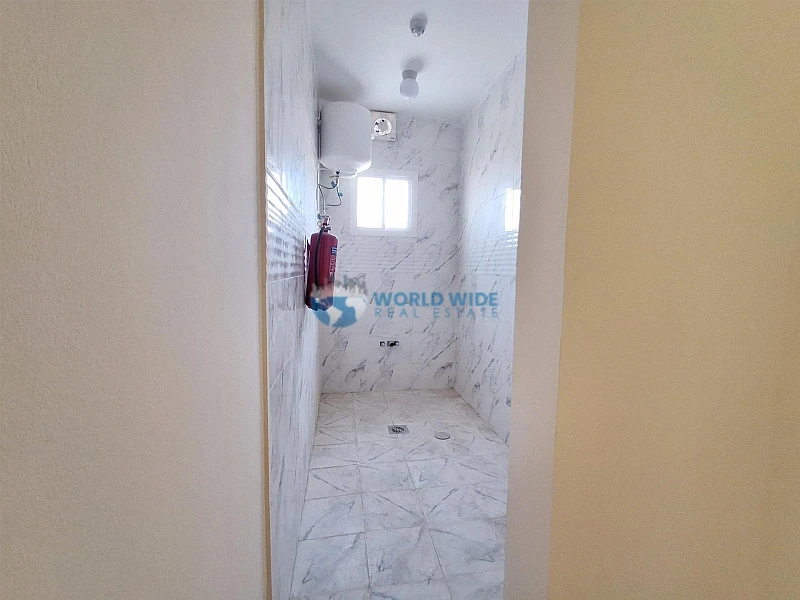 Automobile Workshop for Rent in Birkat Al Awamer