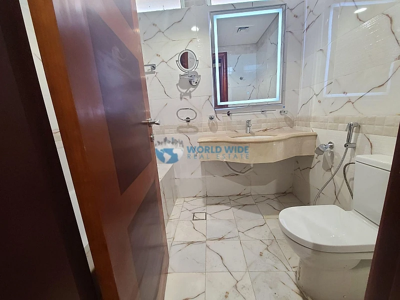 3 bedroom duplex apartment for rent in Fox Hills