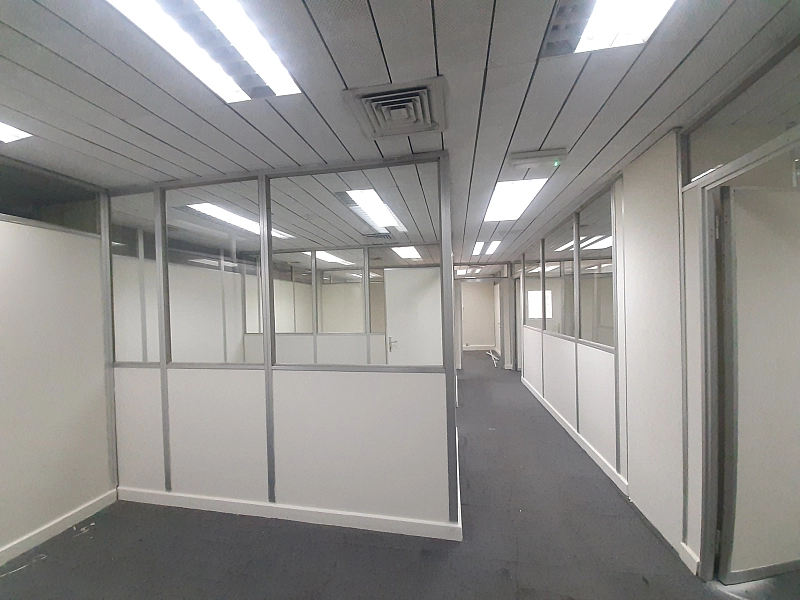 186 SQM SEMI-FITTED OFFICE FOR RENT – 1 MONTH FREE!