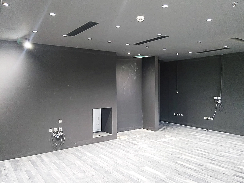  Flexible Office Space with 3 Units in Bin Mahmoud