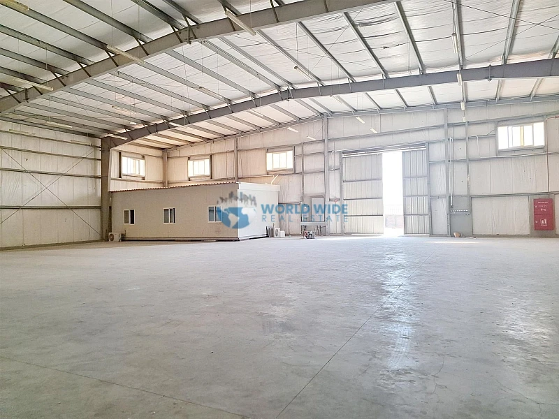Store/Warehouse for Rent in Birkat Al Awamer