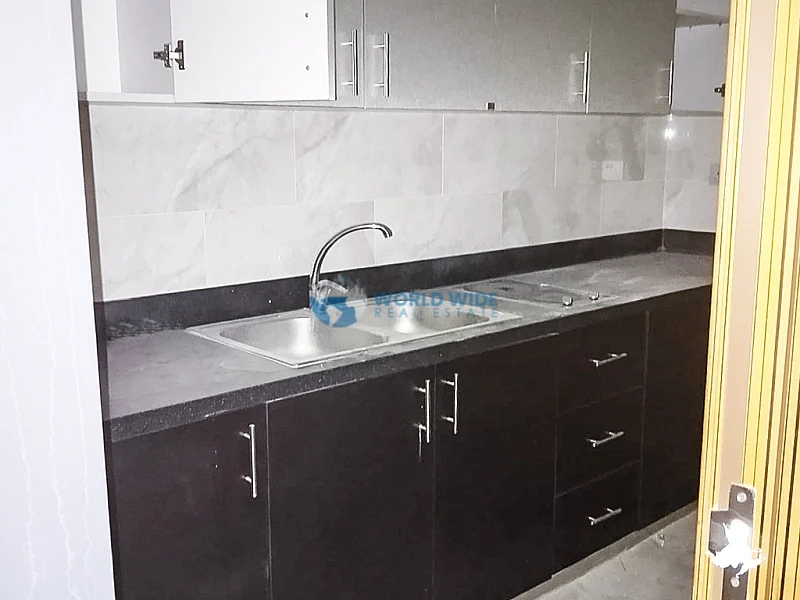  Flexible Office Space with 3 Units in Bin Mahmoud