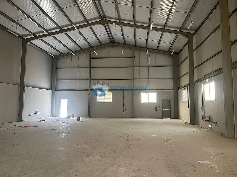 Spacious 1000 SQM Warehouse Available in Birkat al Awamer