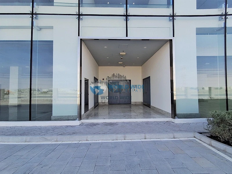 Premium Store/Warehouse with Offices, Showrooms & Accommodation for Rent in Birkat Al Awamer