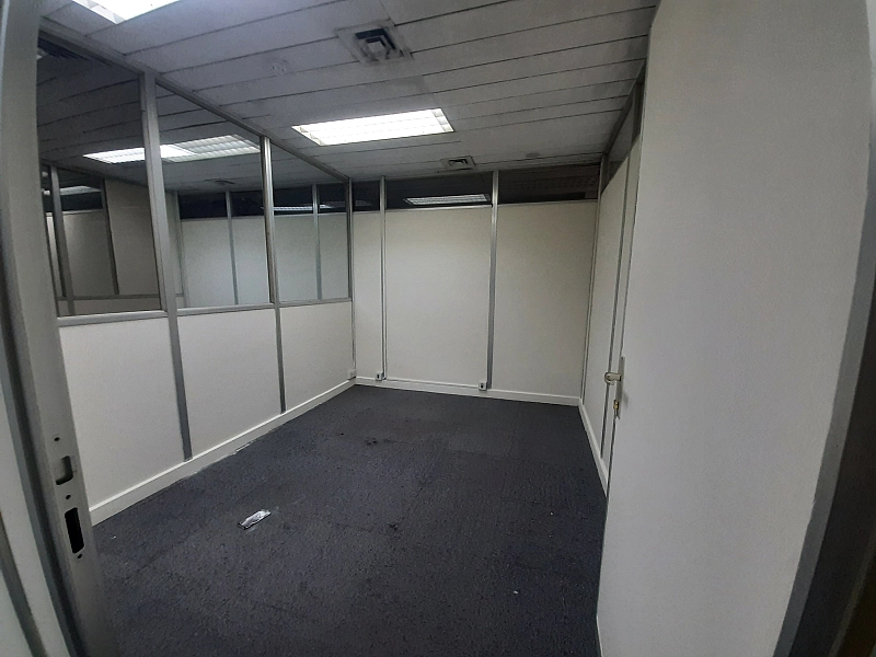 186 SQM SEMI-FITTED OFFICE FOR RENT – 1 MONTH FREE!
