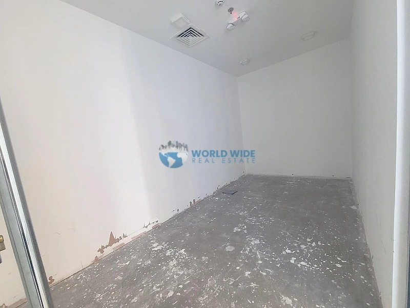 Office With Glass Partition - Lusail Marina