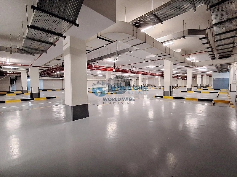 Premium Store/Warehouse with Offices, Showrooms & Accommodation for Rent in Birkat Al Awamer