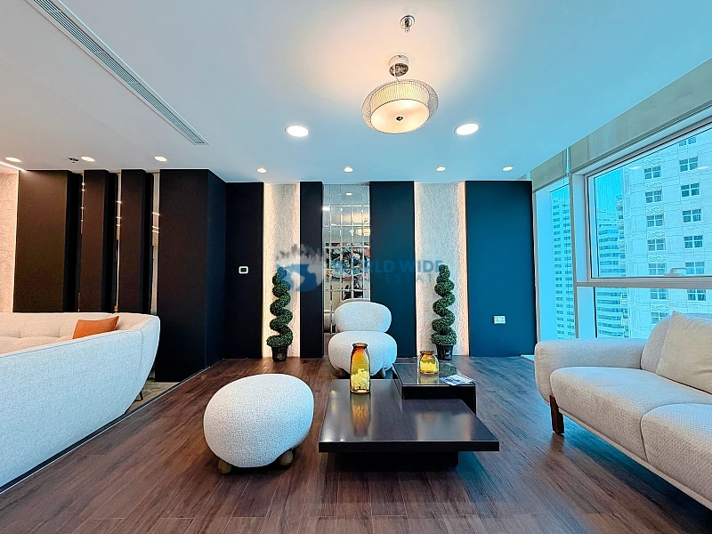 Elevate Your Business in the Heart of West Bay