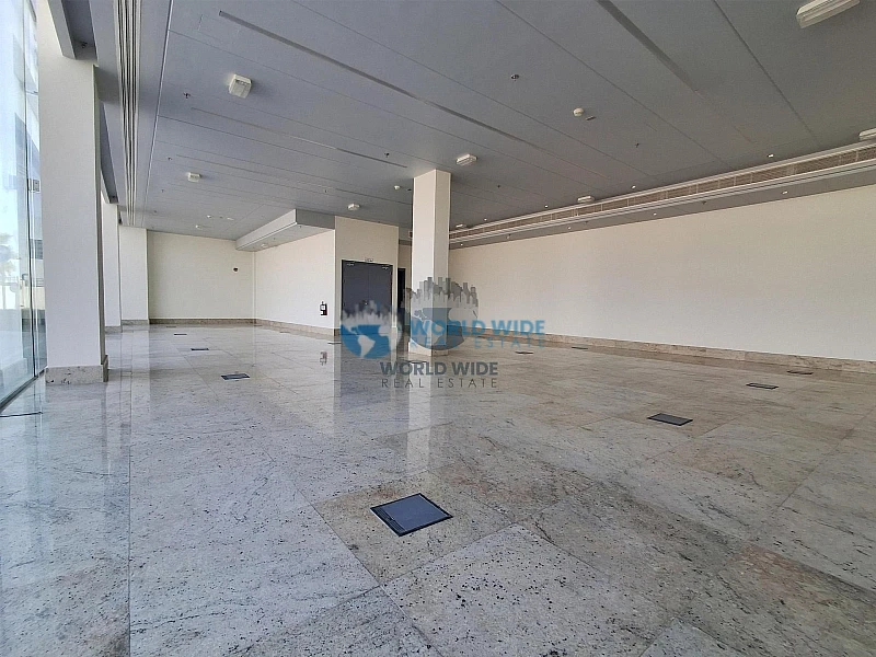 Premium Store/Warehouse with Offices, Showrooms & Accommodation for Rent in Birkat Al Awamer