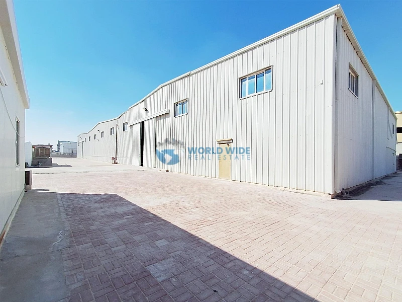 Store/Warehouse for Rent in Birkat Al Awamer
