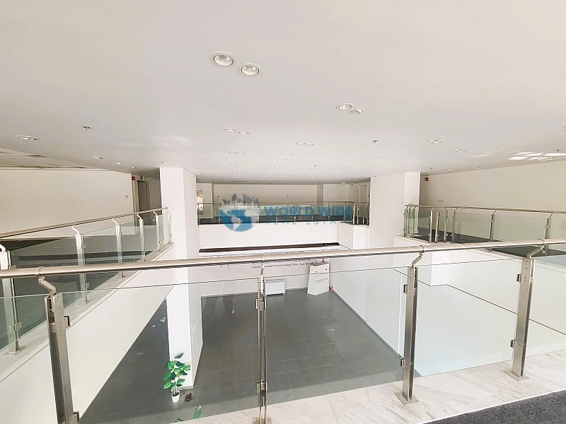 1220 SQM / G+M - Showroom - Prime Location - Lift