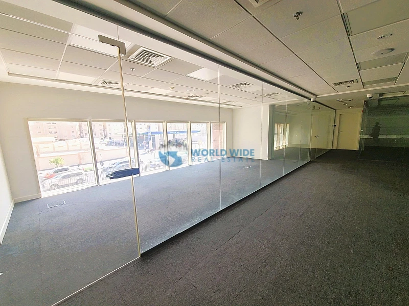 1220 SQM / G+M - Showroom - Prime Location - Lift