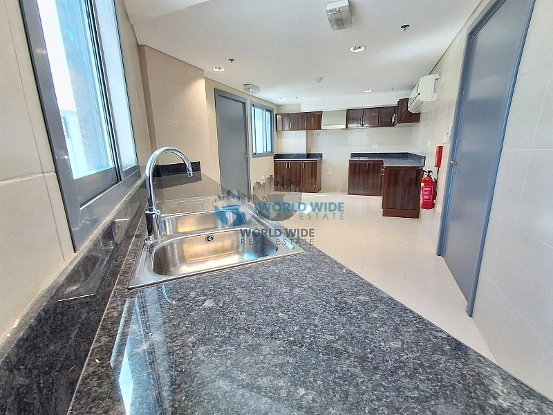 Premium Store/Warehouse with Offices, Showrooms & Accommodation for Rent in Birkat Al Awamer