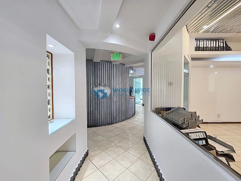 Fitted Office for Rent in Doha – 463 sqm Bright Workspace on C Ring Road