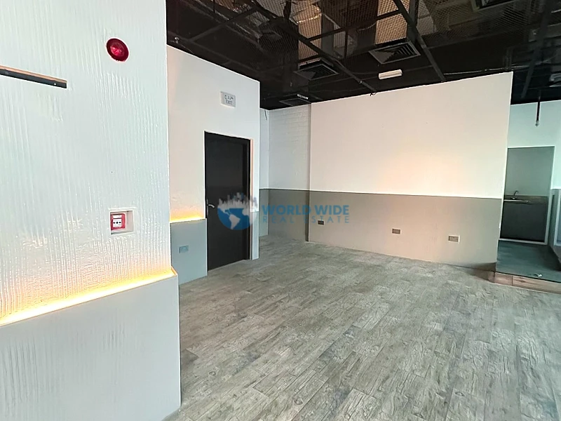 100sqm Fitted Shop in West Bay