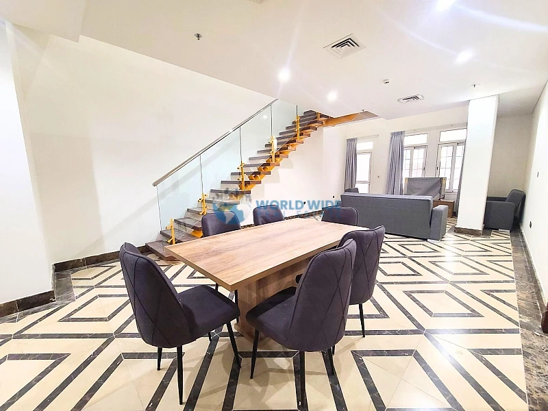 2 bedroom duplex apartment for rent in Fox Hills