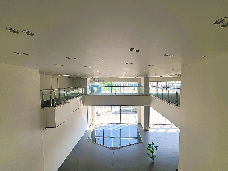 1220 SQM / G+M - Showroom - Prime Location - Lift