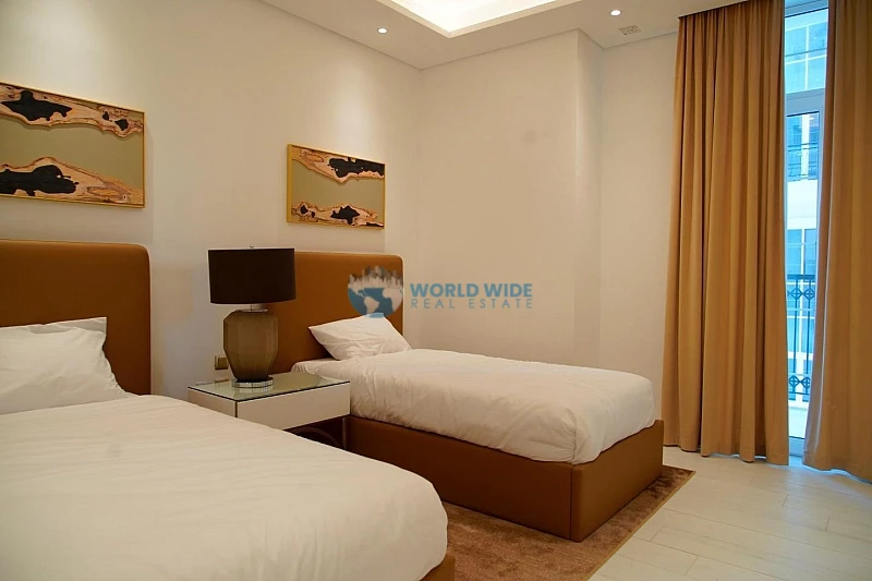 Spacious 2 Bedroom Apartment with Balconies