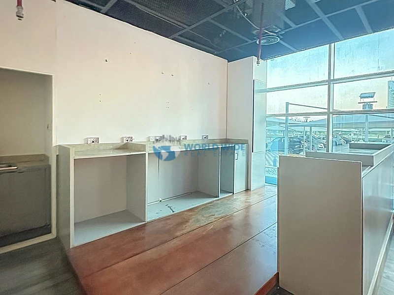 100sqm Fitted Shop in West Bay