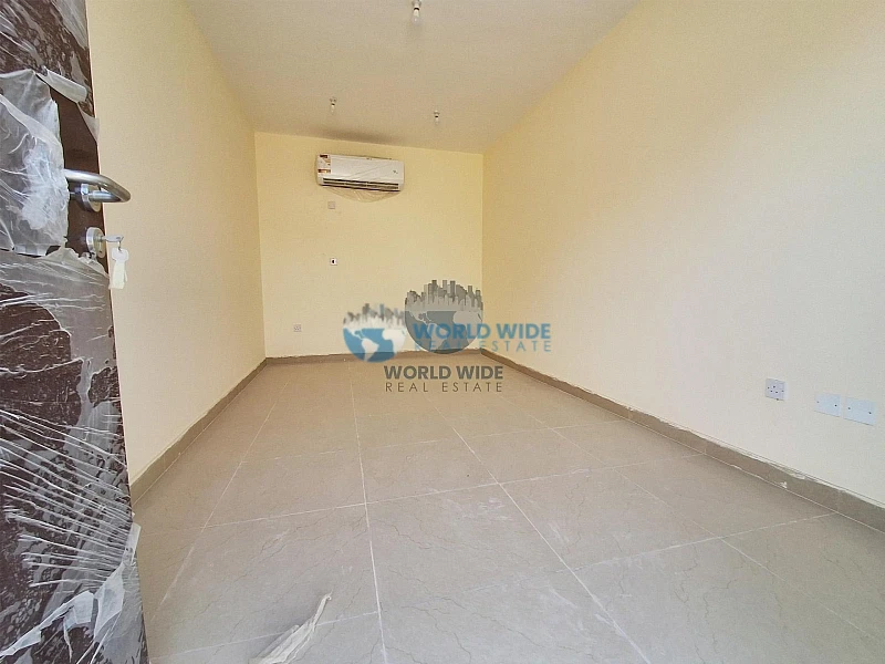 Automobile Workshop for Rent in Birkat Al Awamer