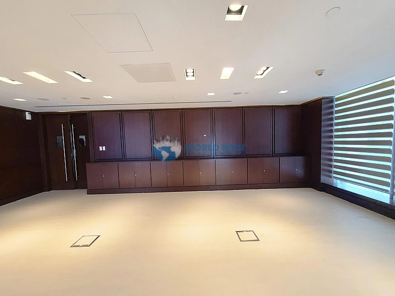 Prime Location - Fitted Office For Rent - West Bay