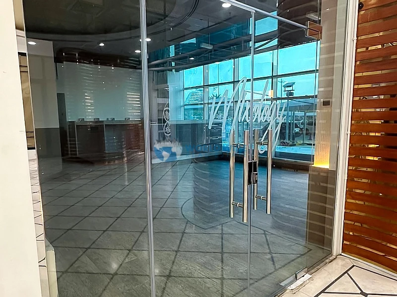 100sqm Fitted Shop in West Bay