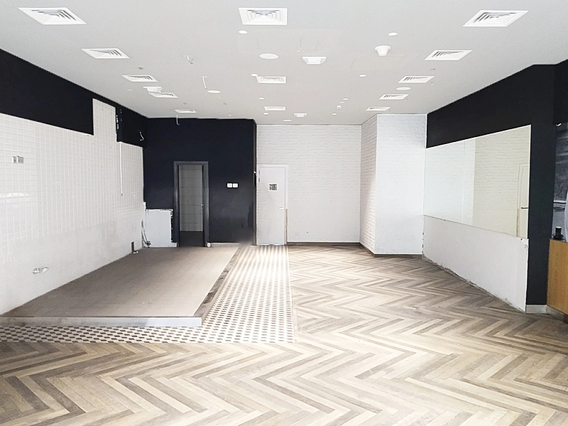 Spacious 187 Sqm Shop – Ideal for Restaurant or Café