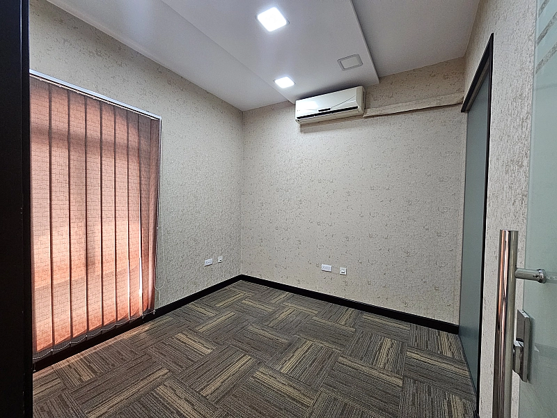  Ready To Move Office – Umm Ghuwailina- 72 Sqm