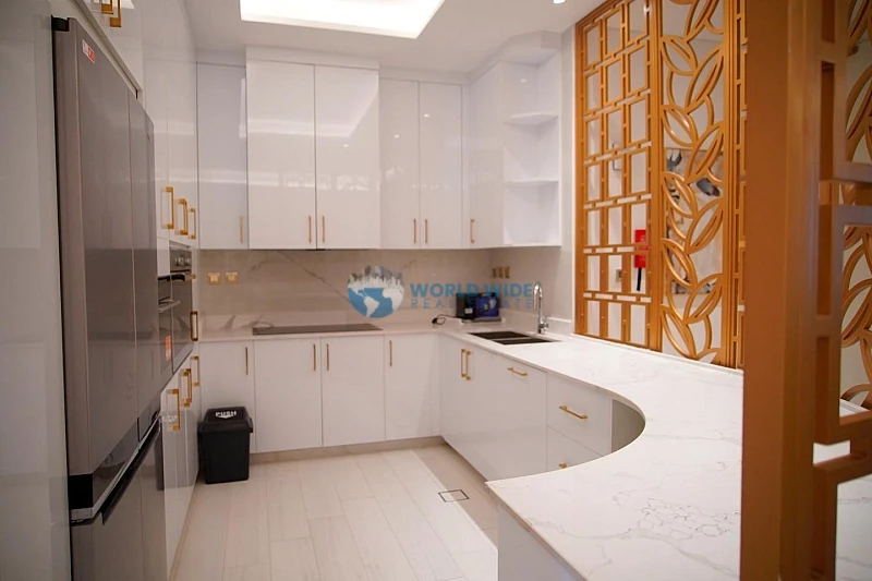 Spacious 2 Bedroom Apartment with Balconies