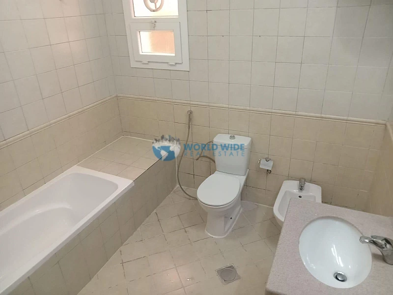 Charming 2-Bedroom Ground Floor Villa - Abo Hamour