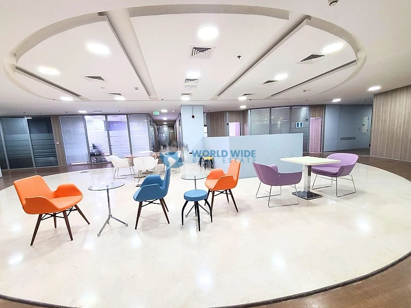 Luxury Office Space With Services - Lusail