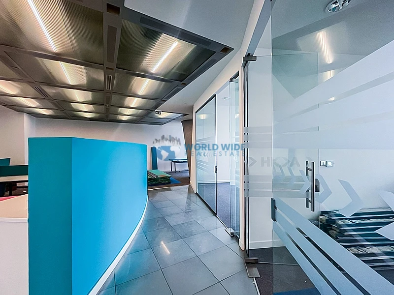 210 SQM Office Space for Business Use