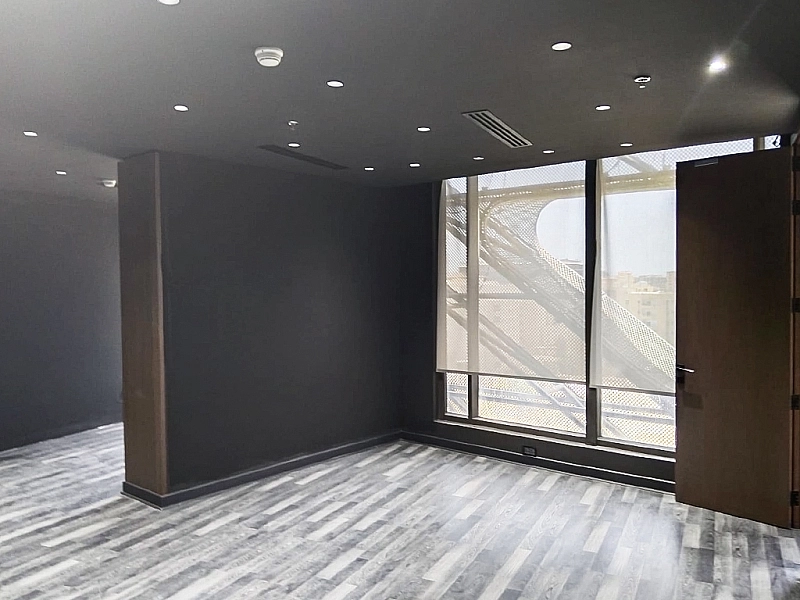  Flexible Office Space with 3 Units in Bin Mahmoud