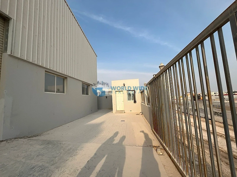 Spacious 1000 SQM Warehouse Available in Birkat al Awamer