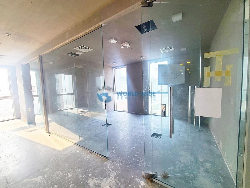 Office With Glass Partition - Lusail Marina