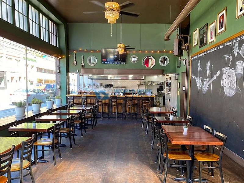 Profitable Restaurant for Sale in Al Matar Al Qadeem