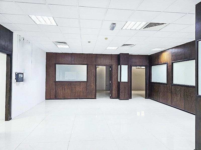  294 Sqm Semi-Fitted Office for Rent in C- ring road