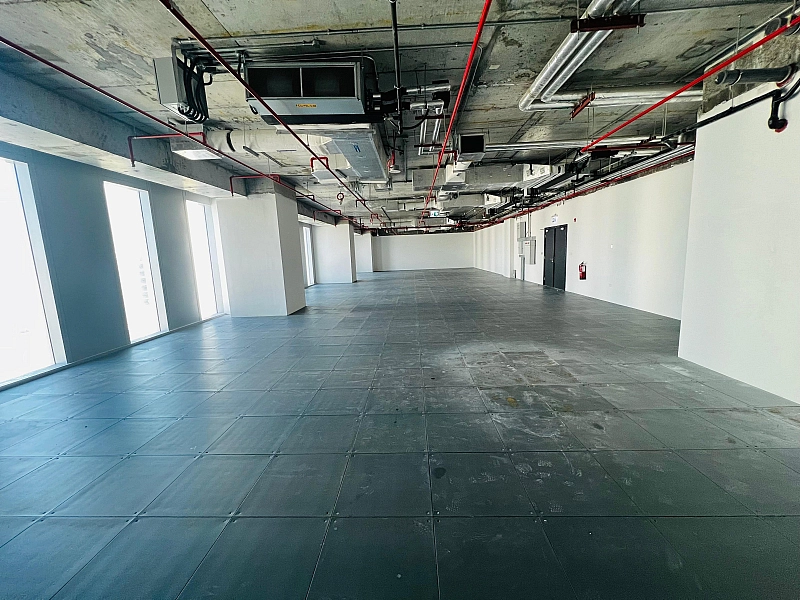 Core & Shell Office Space Available – Lusail Marina