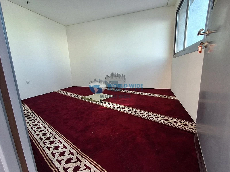 Premium Store/Warehouse with Offices, Showrooms & Accommodation for Rent in Birkat Al Awamer